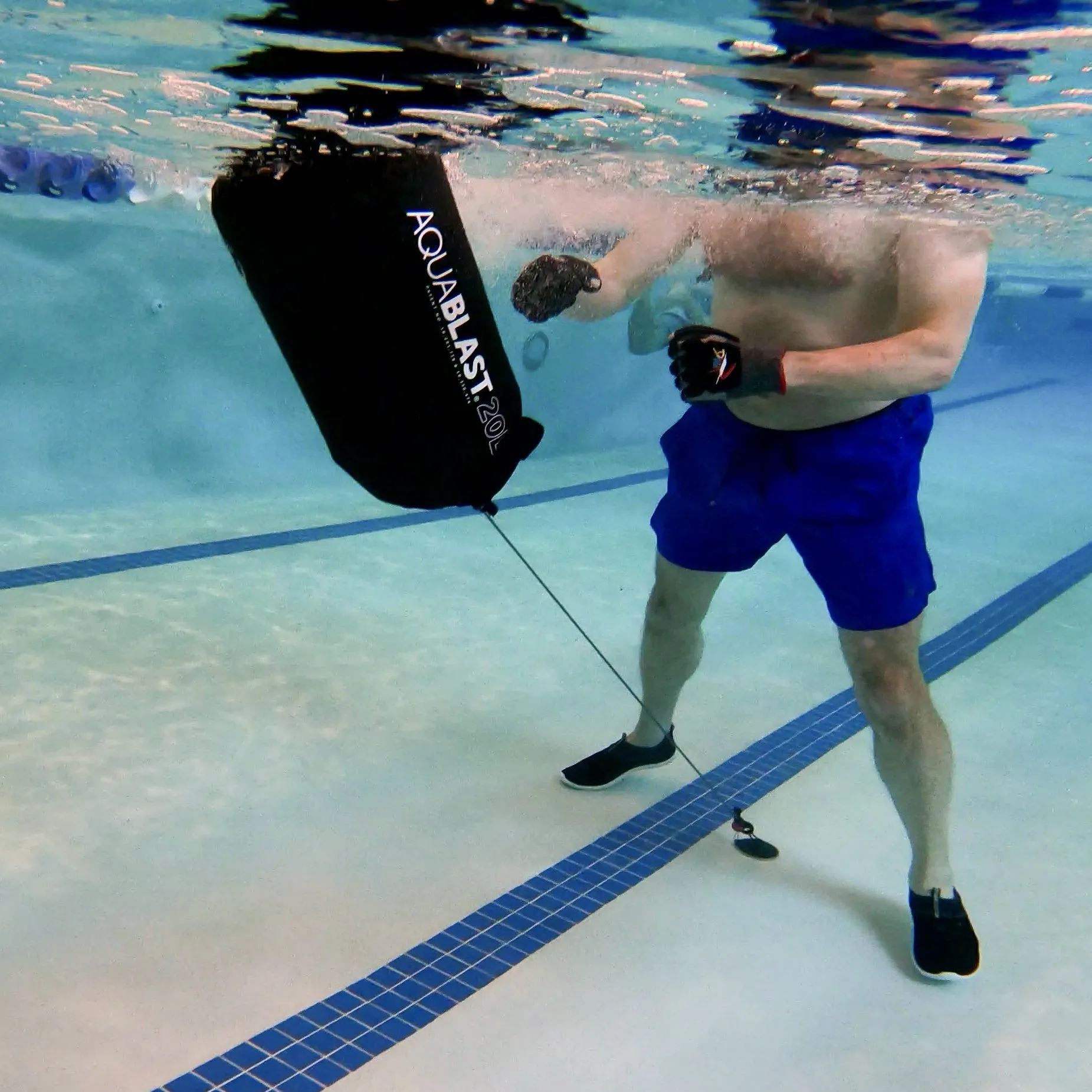 AquaBLAST 25 Liter V2 with Suction Tether System