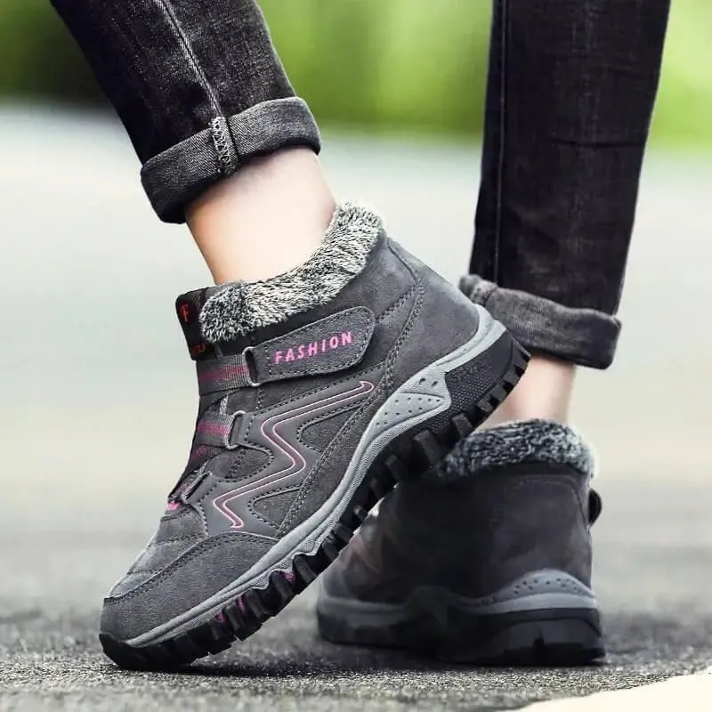 Comelyy Snowy Villia Leather Ankle Boots