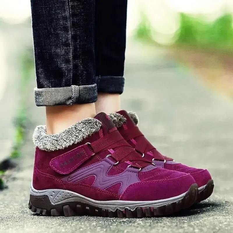 Comelyy Snowy Villia Leather Ankle Boots