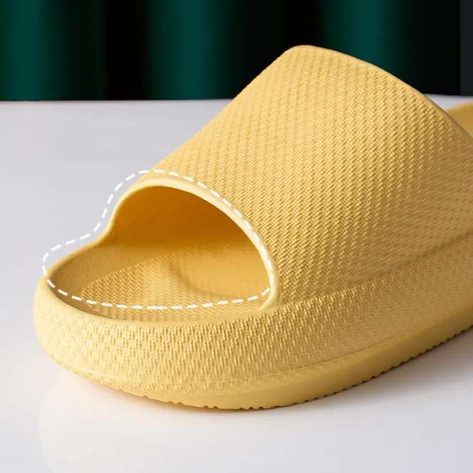 latest technology-Super soft home slippers