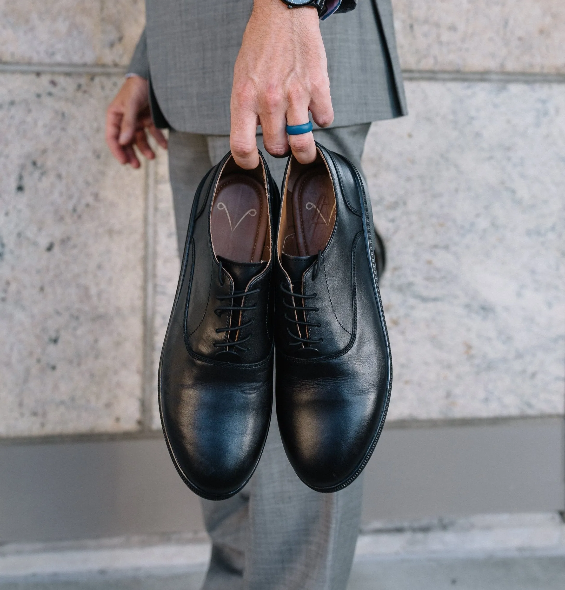ZETONE Plain-Toe Oxfords (Outlet)
